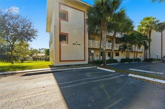 3218 NW 103rd Terrace in Coral Springs, FL - Foto de edificio - Building Photo