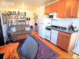 231 8th St in Brooklyn, NY - Building Photo