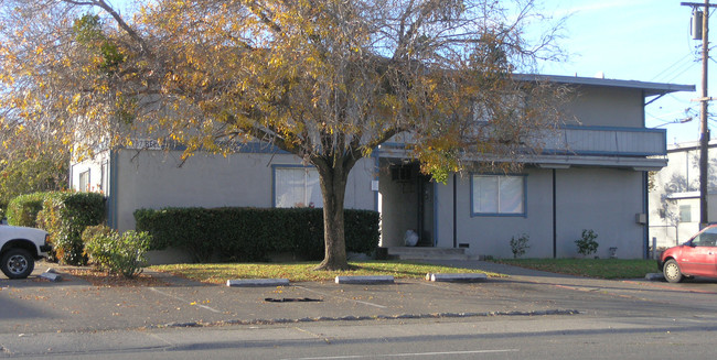 Summer Trace Apartments in Sacramento, CA - Building Photo - Building Photo