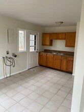 1908 SE Massachusetts Ave in Topeka, KS - Building Photo - Building Photo