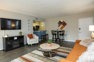 Contempo Lane in Dunedin, FL - Building Photo