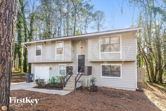 1006 Park Forest Trail NW in Lilburn, GA - Foto de edificio - Building Photo