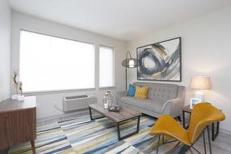 LoHi Gold Apartments in Denver, CO - Foto de edificio - Interior Photo