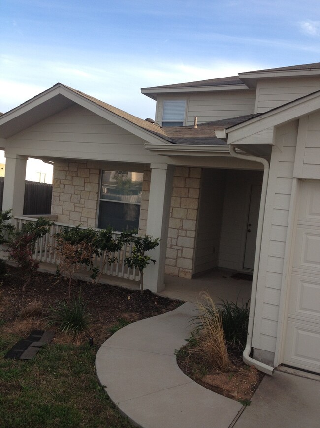 1000 Kenneys Way in Round Rock, TX - Building Photo - Building Photo