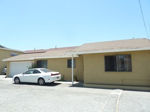 The Mountain View Apartments in El Monte, CA - Building Photo - Building Photo