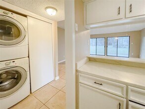 15919 Golf Club Dr-Unit -111 in Crosby, TX - Building Photo - Building Photo