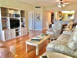 6155 S Mirror Lake Dr in Sebastian, FL - Building Photo - Building Photo