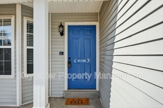 220 Pheasant Point Blvd in O'Fallon, MO - Foto de edificio - Building Photo