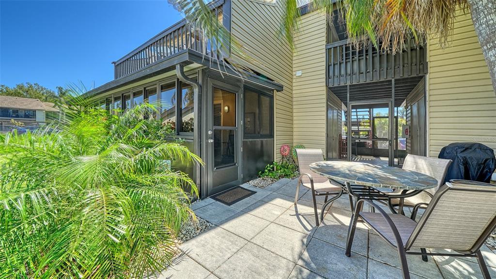 712 White Pine Tree Rd in Venice, FL - Building Photo