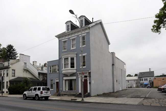 413 - 423 W Market St in York, PA - Building Photo - Primary Photo