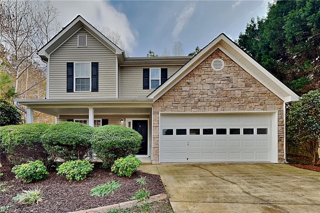 32 Stable Ln in Dallas, GA - Building Photo