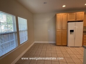 415 Matteri Cir in Cotati, CA - Building Photo - Building Photo