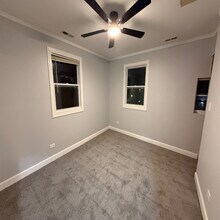 5351 N Kimball Ave, Unit 2 in Chicago, IL - Building Photo - Building Photo