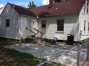 726 Waldrun Ave in Dayton, OH - Building Photo - Building Photo