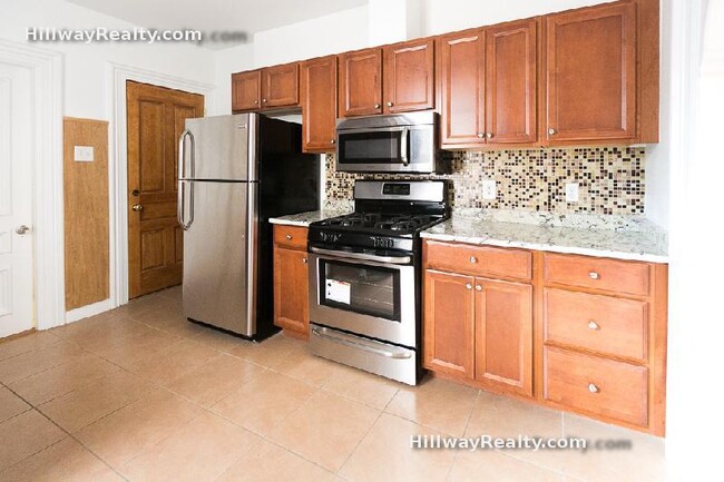 7 Greenmount St, Unit 2 in Boston, MA - Building Photo - Building Photo