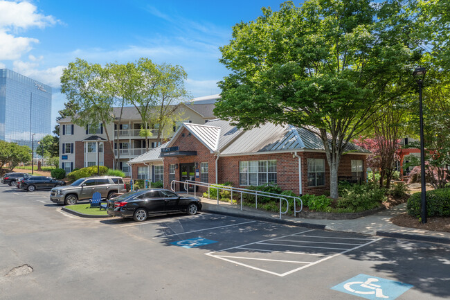 Flats on Maple Street in Atlanta, GA - Building Photo - Building Photo