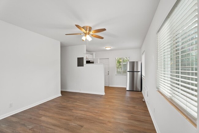 402 57th St, Unit 402 in West Palm Beach, FL - Building Photo - Building Photo