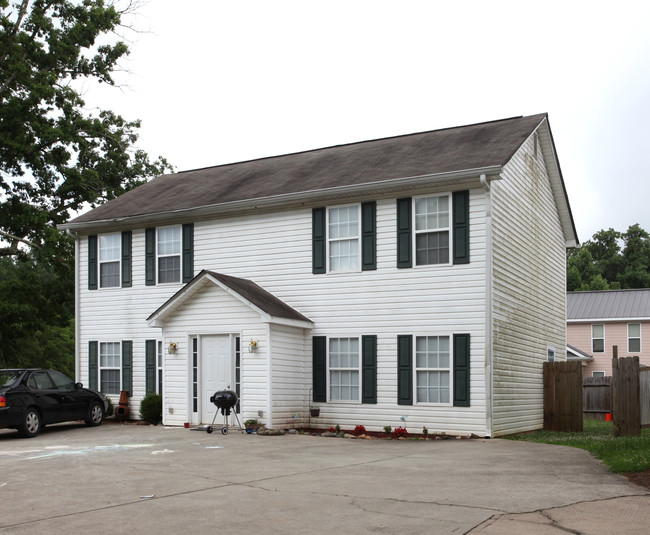 Shiloh Apartments in Dawsonville, GA - Foto de edificio - Building Photo