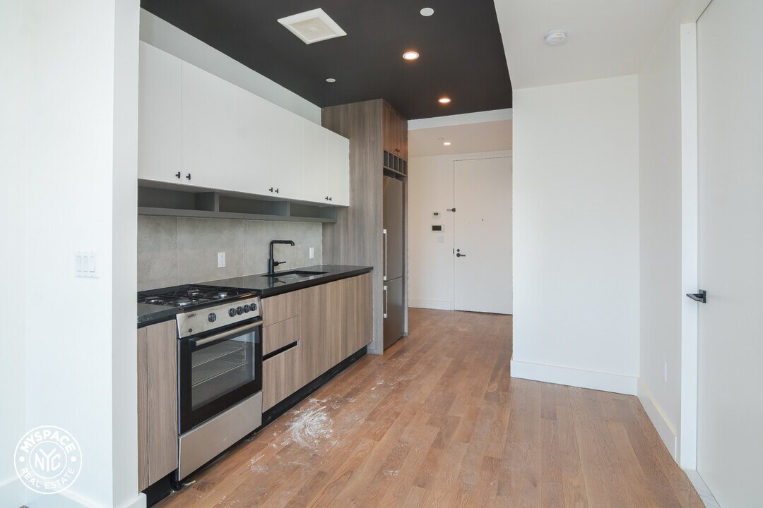 242 Newkirk Ave in Brooklyn, NY - Building Photo