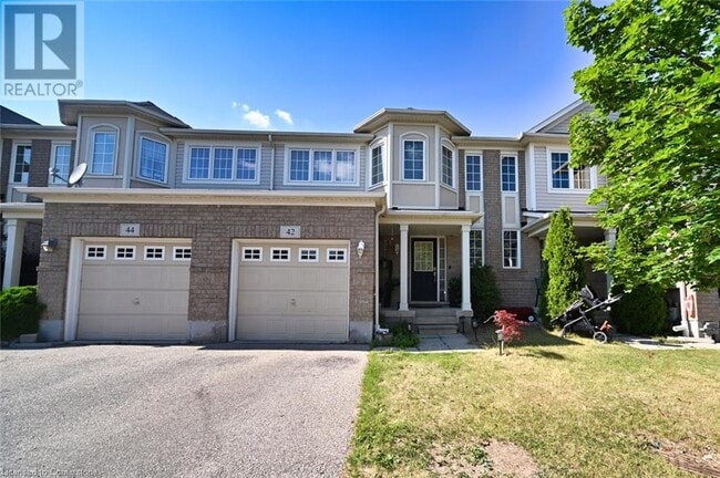 property at 42 Manhattan Cir