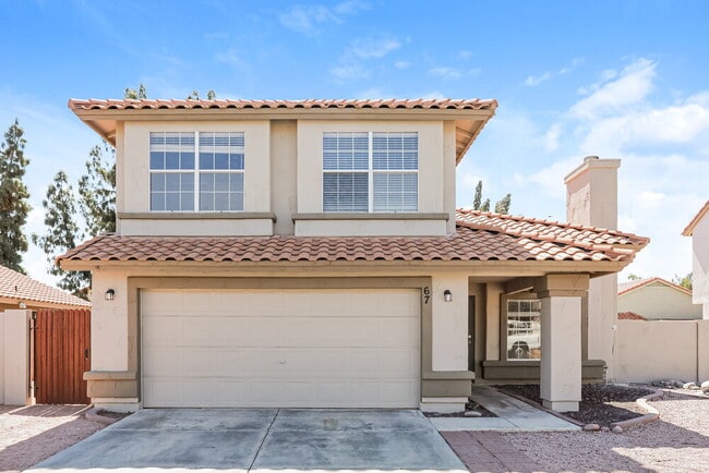 property at 2560 N Lindsay Rd