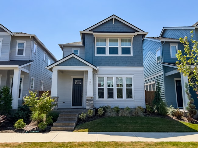 property at 7002 SE Genrosa St