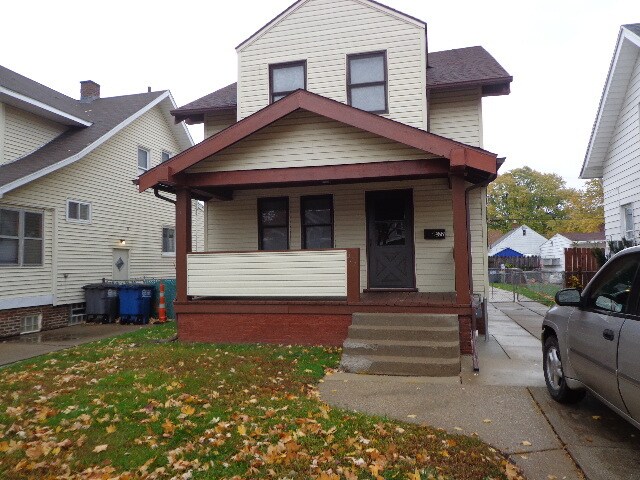 577 Colima Dr in Toledo, OH - Foto de edificio