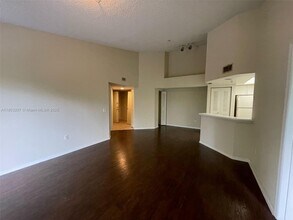 4191 N Haverhill Rd in West Palm Beach, FL - Building Photo - Building Photo