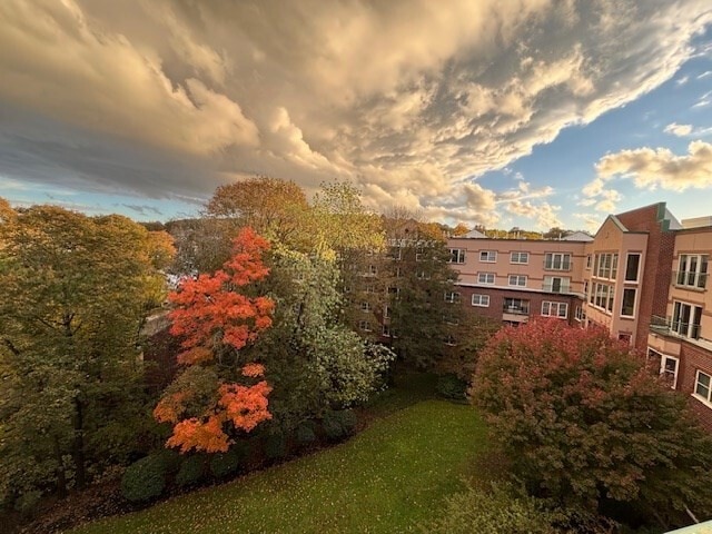 property at 1 Watermill Pl