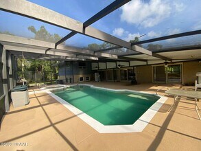 1 Arrowhead Dr in Ormond Beach, FL - Foto de edificio - Building Photo