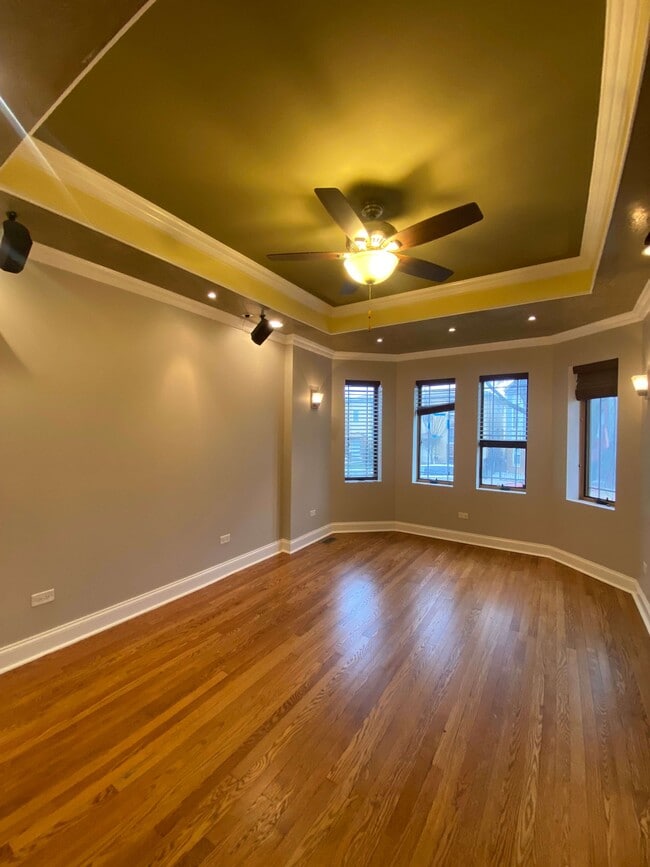 2825 N Hamlin Ave, Unit #1 in Chicago, IL - Building Photo - Building Photo