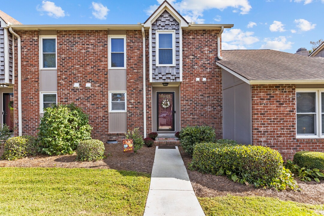 1874 Quail Ridge Rd in Greenville, NC - Building Photo