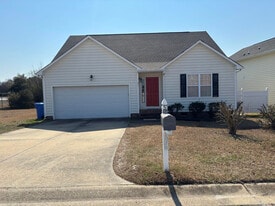 251 PITTSBORO ST in Fuquay Varina, NC - Building Photo