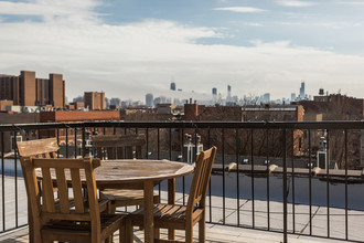 Sheffield Lofts - 3110 N Sheffield Ave in Chicago, IL - Building Photo - Building Photo