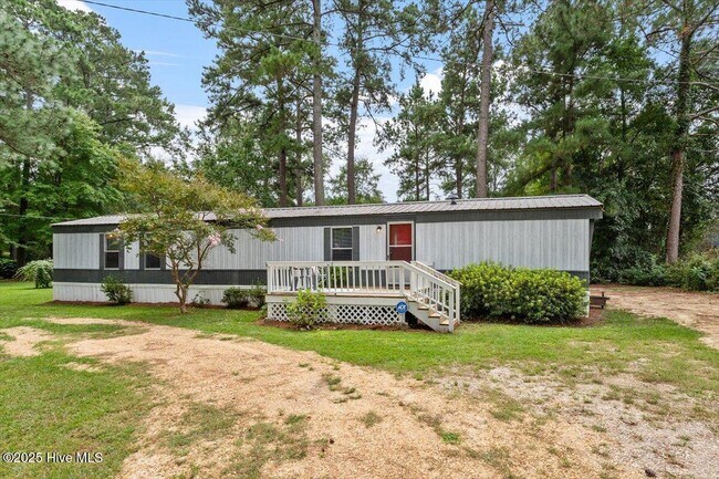 10317 Giles Rd in Linden, NC - Building Photo - Building Photo