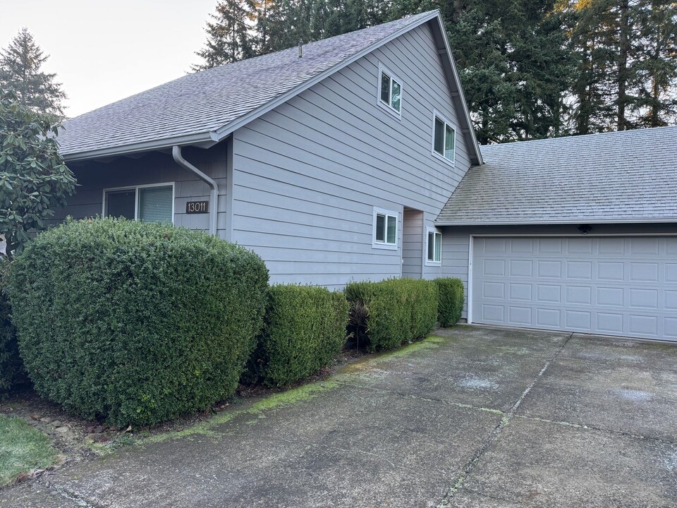 13011 NE Pinebrook St in Vancouver, WA - Building Photo