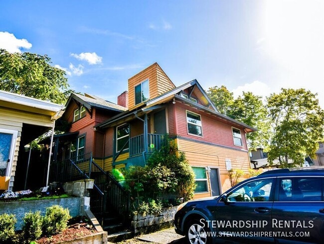 1841 Kincaid St in Eugene, OR - Building Photo - Building Photo