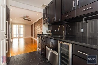 118 E 7th St in New York, NY - Foto de edificio - Building Photo