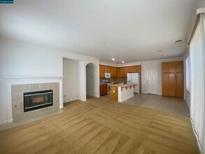 26 Tradition Way in Brentwood, CA - Building Photo - Building Photo