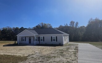 1045 Oberry Rd in Dudley, NC - Building Photo