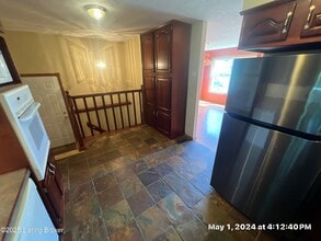 230 S Circlecrest Dr in Louisville, KY - Building Photo - Building Photo