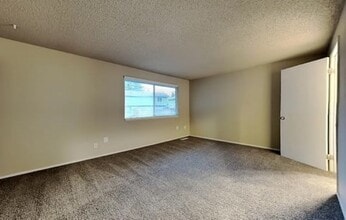 34803 27th Ave SW in Federal Way, WA - Building Photo - Building Photo