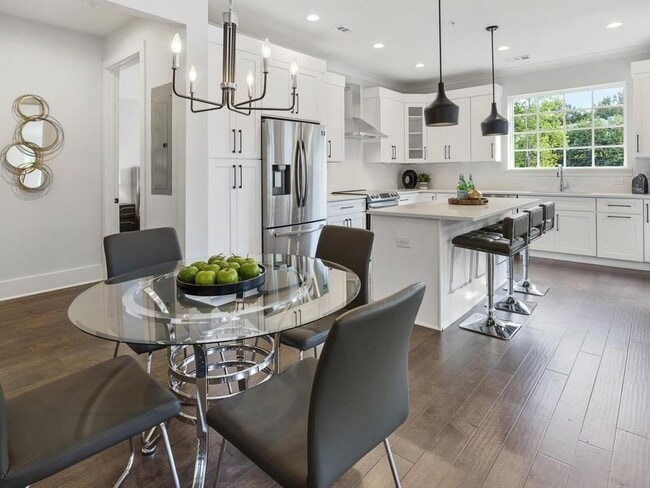 property at 6890 Peachtree Dunwoody Rd
