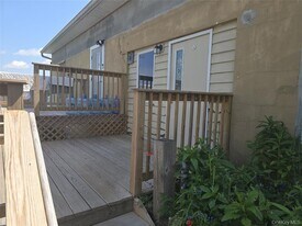 175 S Montgomery St in Walden, NY - Building Photo