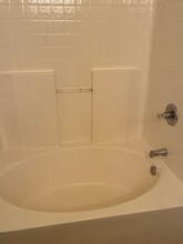 103 Alice Ct in Yorktown, VA - Foto de edificio - Building Photo