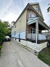 82 Swinburne St in Buffalo, NY - Building Photo - Building Photo