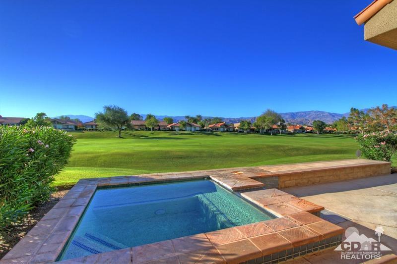15 Pine Valley Dr in Rancho Mirage, CA - Building Photo