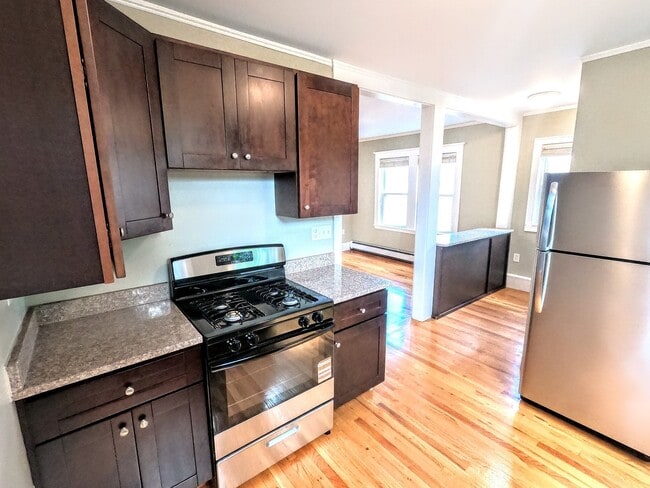 76 Farquhar St, Unit 2 in Boston, MA - Building Photo - Building Photo