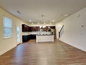 5216 Lake Maxwell Dr in Nashville, TN - Foto de edificio - Building Photo