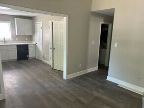 627 W Northwest Blvd in Winston-Salem, NC - Building Photo - Building Photo